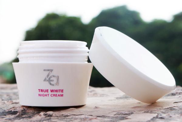 za true white night cream
