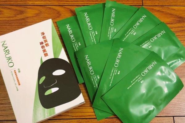 Lựa chọn mặt nạ chứa trà xanh, tràm trà các bước skincare cho da mụn ẩn